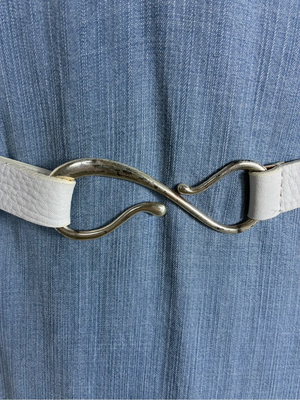 Coldwater Creek Womens belt Sz L/XL white genuine leather silver hook buckle